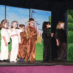 Pulcinella (7) - Toneelvereniging Plankenkoorts 